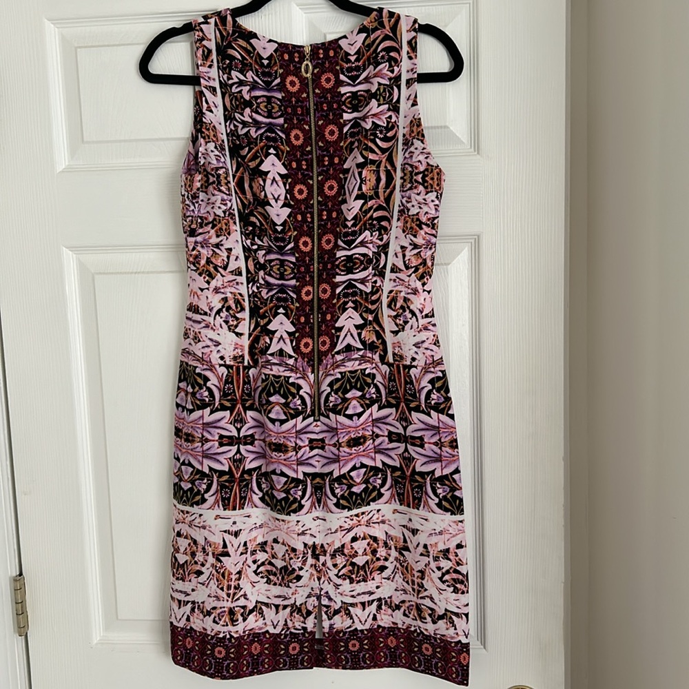 Springtime professional dress - Picture 2 of 5
